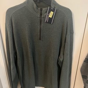 Two Mens Roundtree and York pullovers